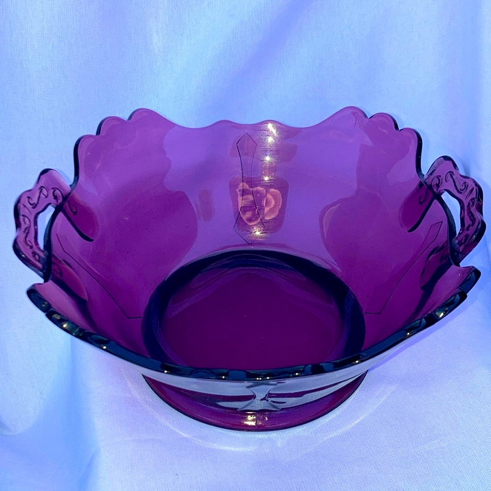VINTAGE ~ L.E. SMITH Mt PLEASANT PURPLE AMETHYST SQUARE 8" HANDLED BOWL